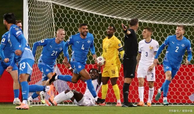 法国球员乐福神勇表现，帮助马赛队夺得胜利